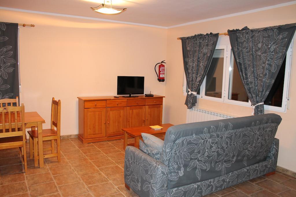 Apartahotel Laguna de Gallocanta Bello Habitación foto