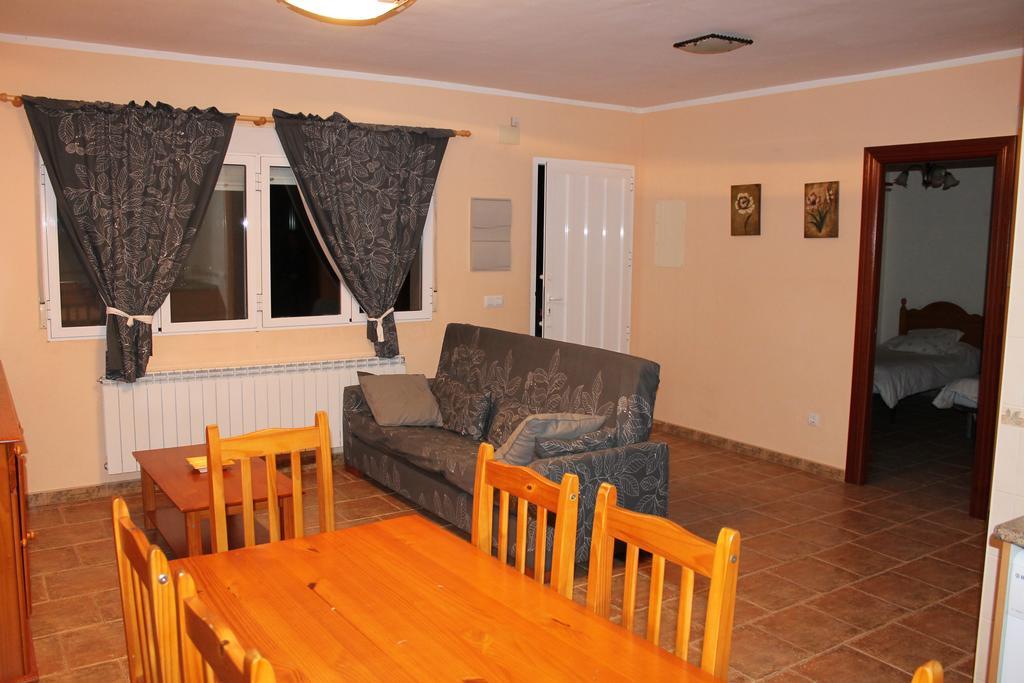 Apartahotel Laguna de Gallocanta Bello Habitación foto